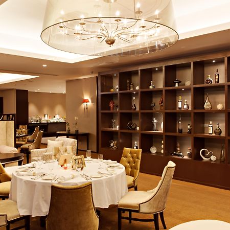 Joy Nostalg Hotel And Suites Manila Managed By The Ascott Limited Pasig City ภายนอก รูปภาพ