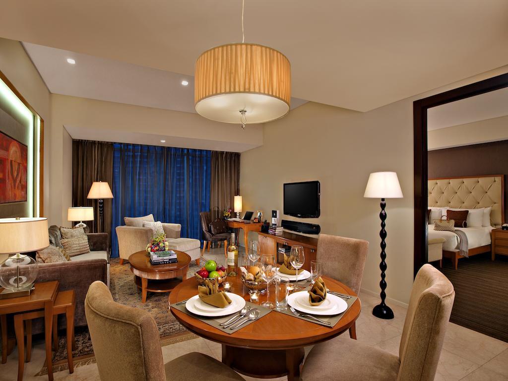Joy Nostalg Hotel And Suites Manila Managed By The Ascott Limited Pasig City ภายนอก รูปภาพ