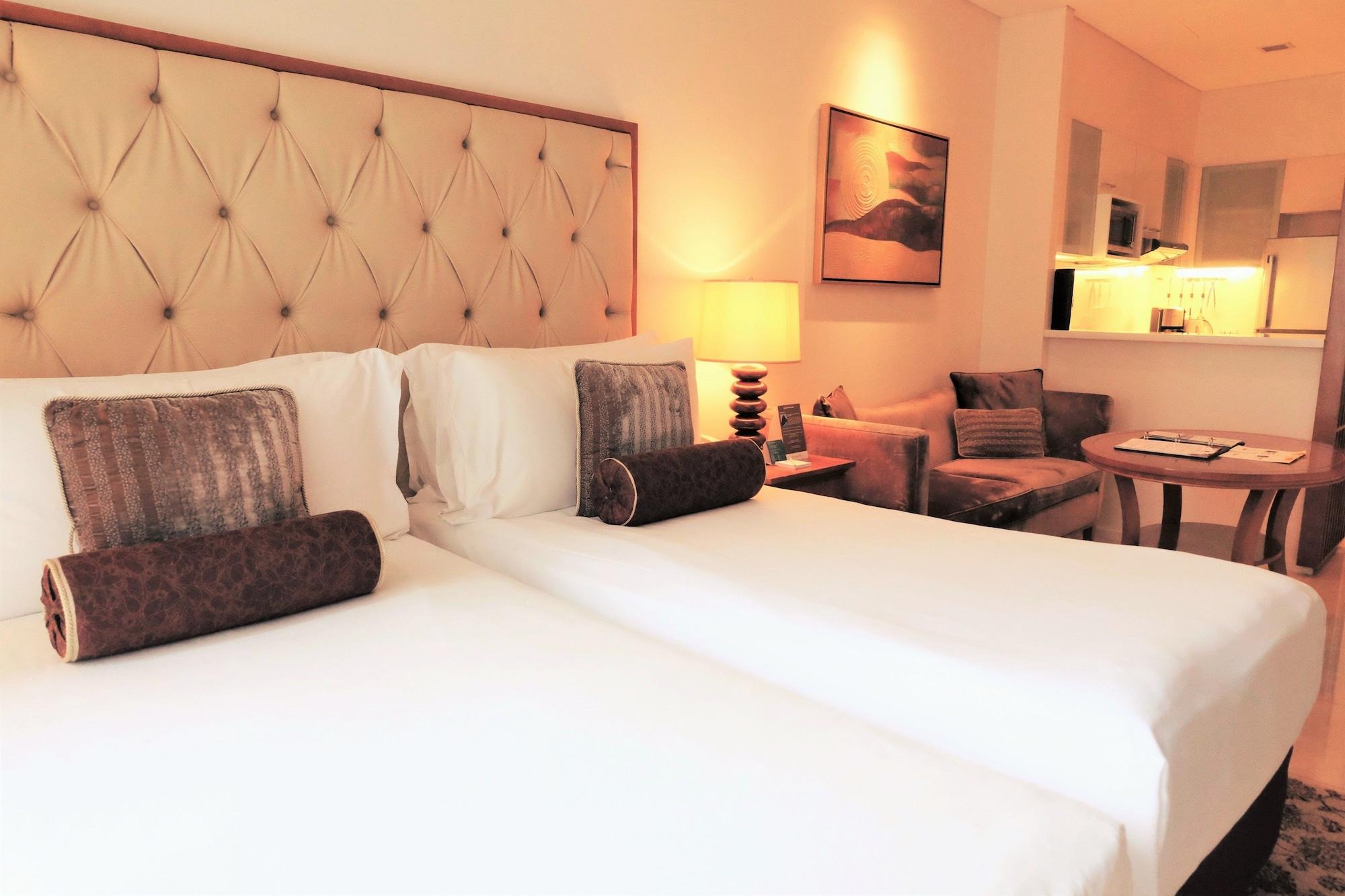 Joy Nostalg Hotel And Suites Manila Managed By The Ascott Limited Pasig City ภายนอก รูปภาพ