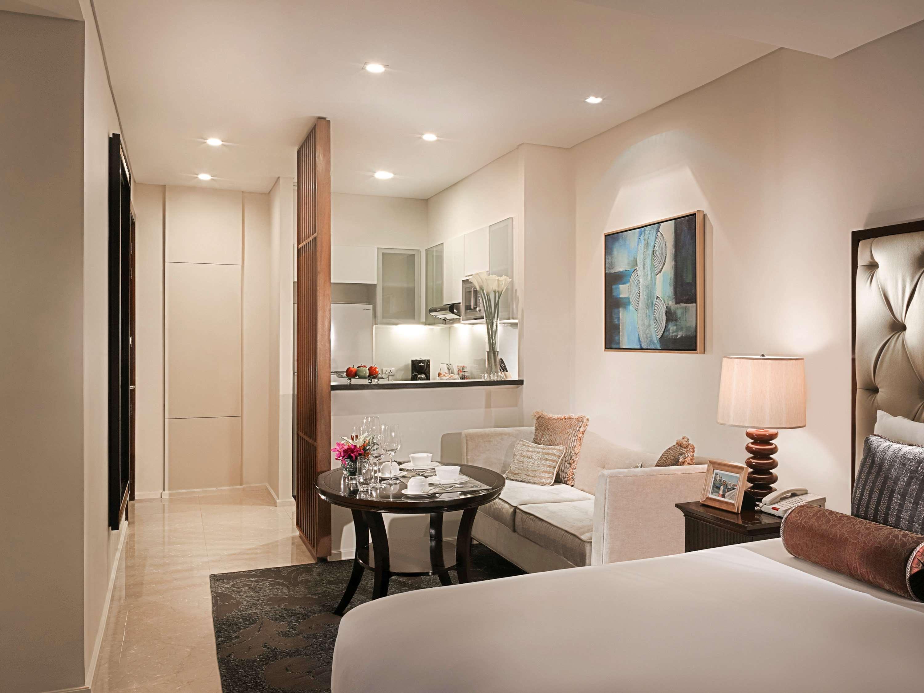 Joy Nostalg Hotel And Suites Manila Managed By The Ascott Limited Pasig City ภายนอก รูปภาพ